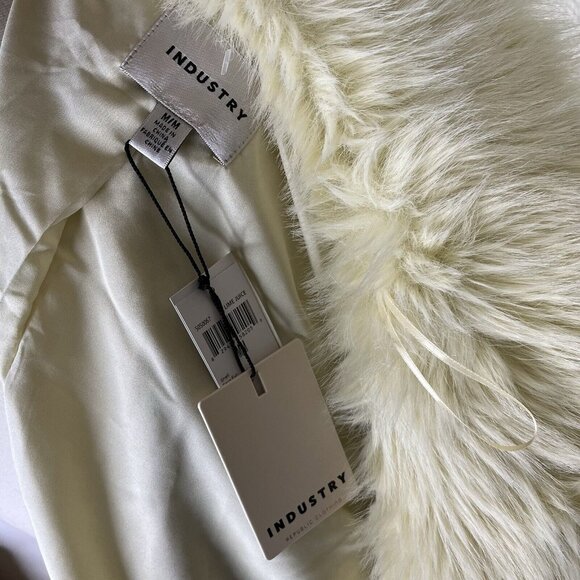 Industry Lime Juice Light Yellow Cropped Faux Fur Furry Jacket Coat NWT Medium - Picture 4 of 4